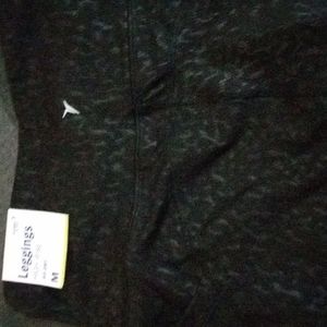2 pairs of size medium leggings